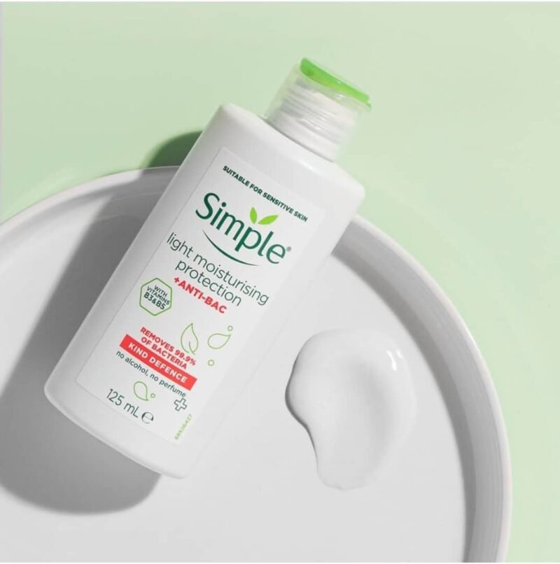 Simple Light Moisturizing Protection +ANTI BAC 125ml