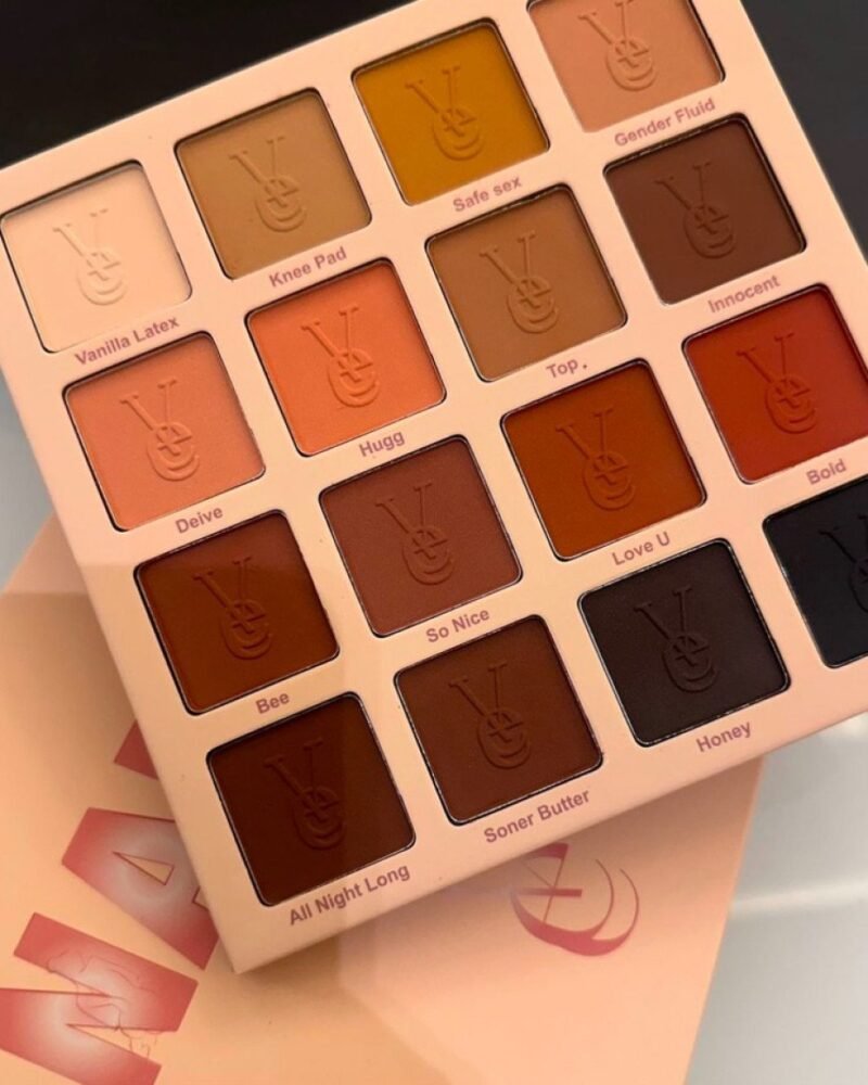Vee Beauty Nude Eyeshadow Palette